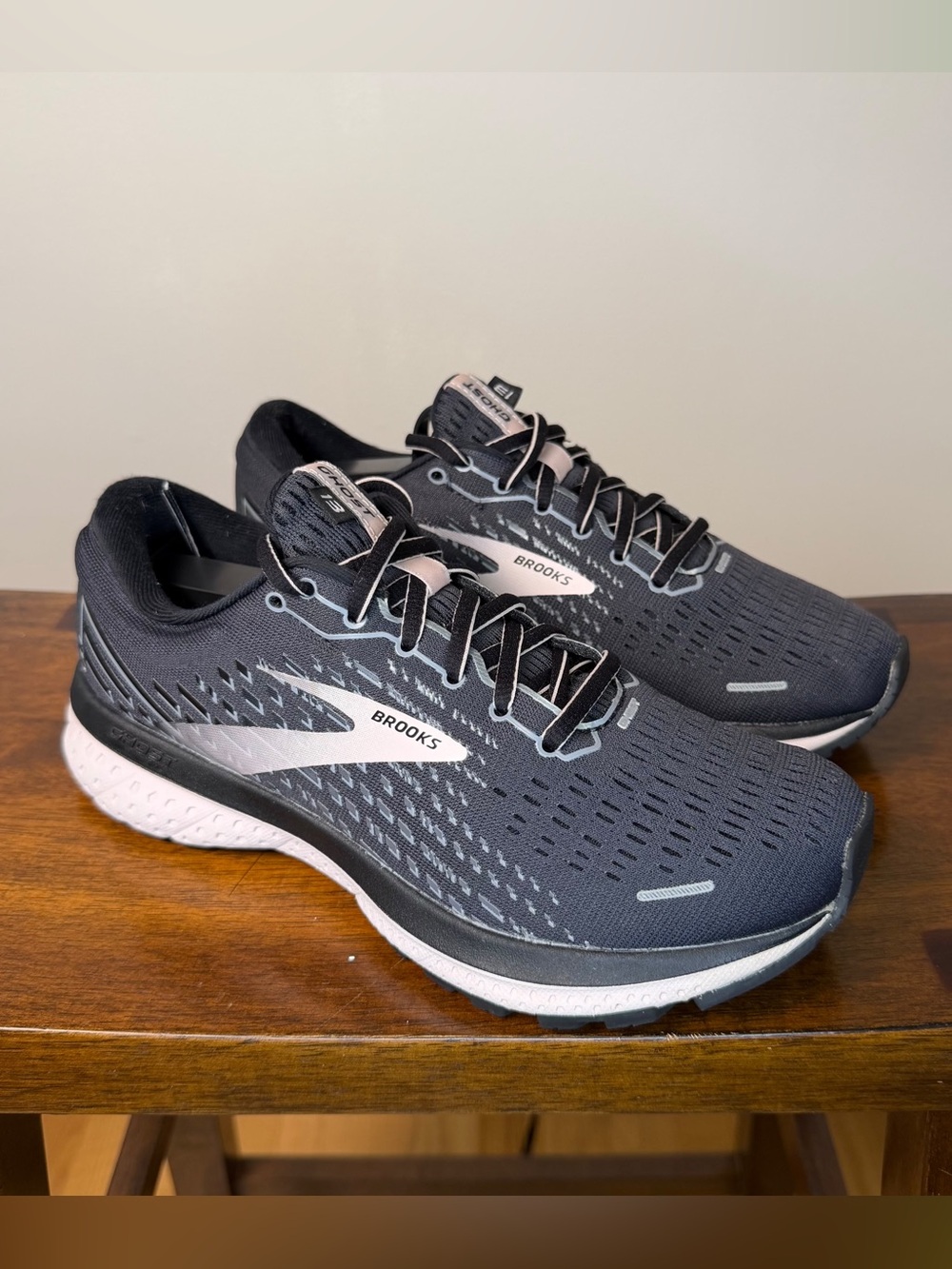 Brooks Ghost 13 Women’s 6.5 B Black Pearl Hushed Pink Running Shoes 1203381B062